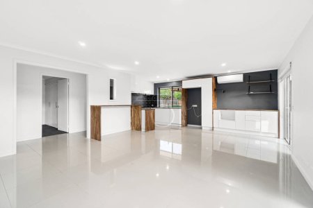 Foto de Interior de apartamento moderno con cocina - Imagen libre de derechos