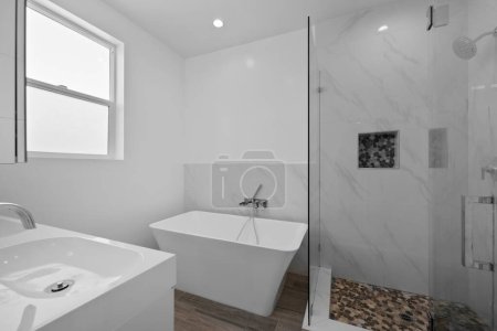 Foto de Interior de un moderno baño con paredes blancas y una ventana. renderizado 3d - Imagen libre de derechos