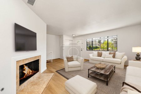 Foto de Interior del moderno salón con sofá y chimenea. renderizado 3d. - Imagen libre de derechos