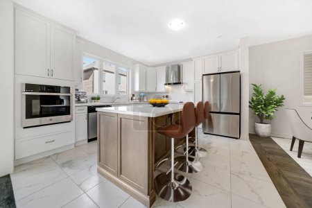 Téléchargez les photos : Intérieur de cuisine moderne avec murs blancs, rendu 3d - en image libre de droit