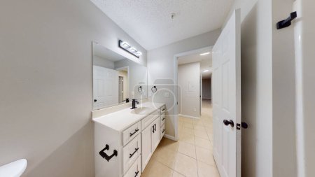 Téléchargez les photos : Intérieur d'une salle de bain dans la maison de luxe. Rendu 3d - en image libre de droit