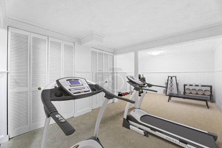 Téléchargez les photos : Salle de gym moderne dans la maison, rendu 3d - en image libre de droit