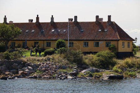 Foto de Edificio de mediana edad en Christiansoe, Bornholm, Dinamarca - Imagen libre de derechos