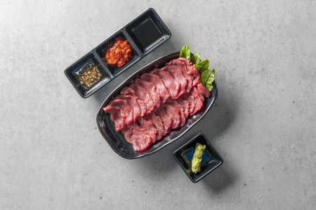 Koreanisches Gericht Beef Tartare, Beef Sashimi, Fleischpfannkuchen, Beef Tartare Bibimbap, Koreanisches Rindfleisch
