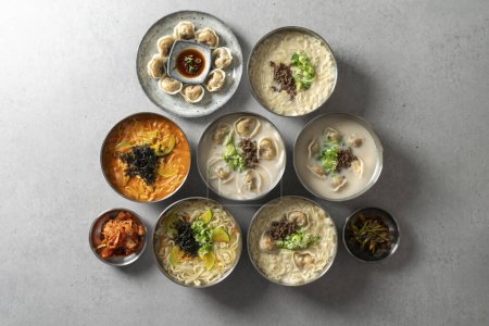 Foto de Albóndigas al vapor, república de Corea, comida, albóndigas, pastel de arroz sopa de albóndigas, fideos, fideos campestres, albóndigas - Imagen libre de derechos