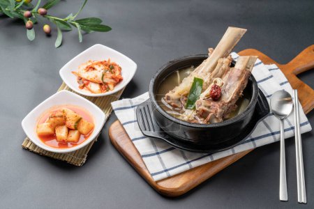 Galbitang, raw beef bibimbap, beef brisket soybean paste stew, raw pork kimchi stew, pork ribs, galbi, kimchi stew, food, meal, meat, dinner, pan, dish, cuisine, cooking, rice, plate, fish, vegetable, gourmet, delicious, lunch, healthy, fried, closeu-stock-photo