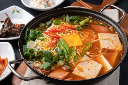 Bibimbap, Korean food, braised spicy chicken, braised spicy chicken, budae jjigae, stir-fried spicy pork, pork, food, meal, dinner, dish, vegetable, pan, meat, healthy, cuisine, chicken, bowl,