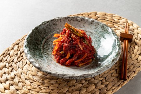 Foto de Comida coreana, ostras de cebada, pulpo de pie de telaraña frito, arroz, guarniciones, loncheras, abulón, costillas, vientre de cerdo al vapor - Imagen libre de derechos