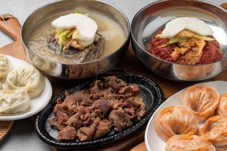 Comida coreana, Pyongyang, albóndigas, fideos de trigo sarraceno frío, bibim, Kaesong, fuego de carbón, albóndigas a la parrilla, picantes, de cerdo y de rey