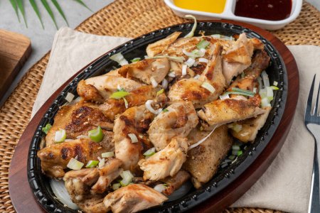 Nourriture coréenne, poulet, barbecue, frit, vieux jours, poulet entier, désossé, pieds de poulet, épicé, chou, sel, moutarde, sauce