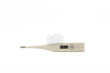 Thermomètre numérique blanc isolé sur fond blanc avec espace de copie. Vue rapprochée.