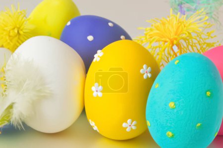 Foto de Encantadores huevos de Pascua Pastel Deliciosos tonos de la temporada - Imagen libre de derechos