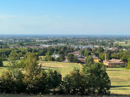 Foto de Panorama del valle del Po, Quattro Castella Reggio Emilia en día soleado. Foto de alta calidad - Imagen libre de derechos