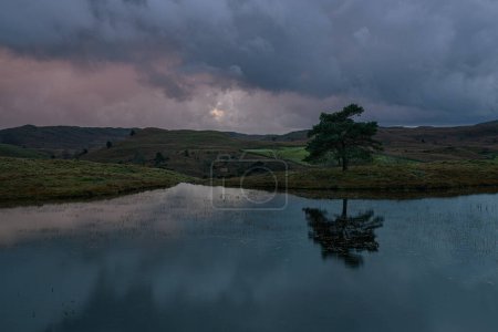Kelly Hall Tarn au coucher du soleil, The Lake District
