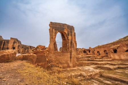 Foto de Dara antigua ciudad y cisternas de agua en la provincia de Mardin con fotografías tomadas desde varios ángulos - Imagen libre de derechos