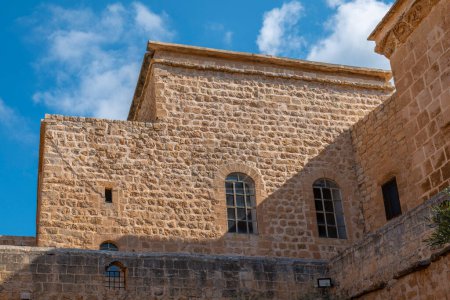 Téléchargez les photos : Monastère de Mardin Deyrulzafaran photos de bâtiments en pierre prises sous différents angles - en image libre de droit