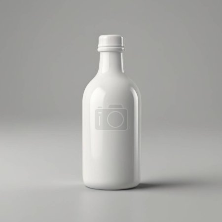 Klare leere Flasche mit weißem Kunststoff-Schraubverschluss