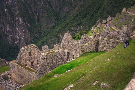 Téléchargez les photos : Machu picchu, Pérou-13 août 2018 : les ruines de la ville des incas dans le - en image libre de droit