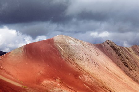 Foto de Vinicunca, la hermosa montaña de siete colores - Imagen libre de derechos