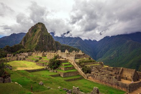 Foto de Vista panorámica de la ciudadela Inca de Machu Picchu. Cusco Perú. - Imagen libre de derechos