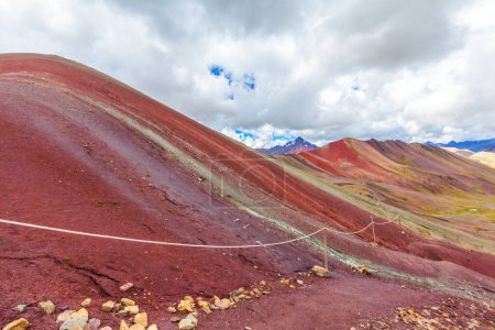 Foto de Vista panorámica de las montañas de los siete colores Vinicunca - Imagen libre de derechos