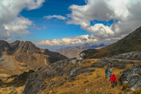 Téléchargez les photos : Paysage de montagne dans les montagnes - en image libre de droit