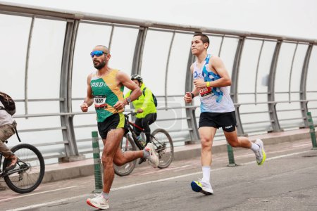 Téléchargez les photos : Athlète participant au marathon de Lima 42k, 21 mai 2023 - en image libre de droit