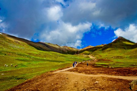Téléchargez les photos : Paysage de montagne dans les montagnes, Cusco Pérou - en image libre de droit
