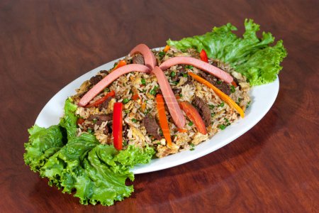 Téléchargez les photos : Riz avec viande et légumes - en image libre de droit