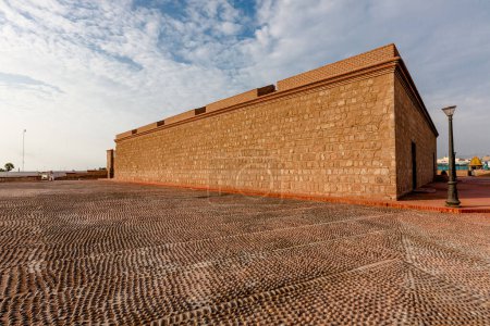 Téléchargez les photos : La forteresse Real Felipe est un bâtiment militaire construit au XVIIIe siècle dans la baie de Callao, Lima Pérou. - en image libre de droit