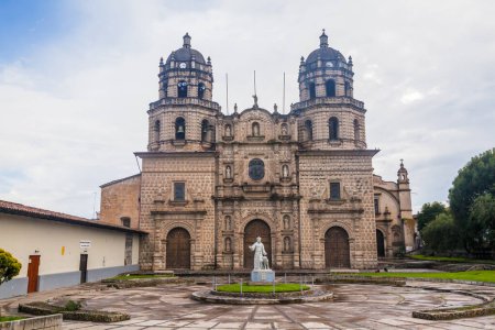 Téléchargez les photos : Église de Cajamarca, Pérou - en image libre de droit