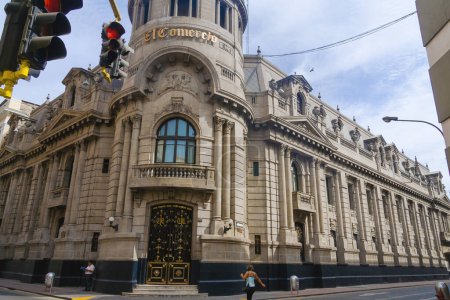Foto de Diario El Comercio, fachada del edificio de la ciudad de Lima, Perú - Imagen libre de derechos
