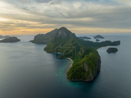 Cloudy sunset over Cadlao Island in El Nido. Palawan, Philippines.