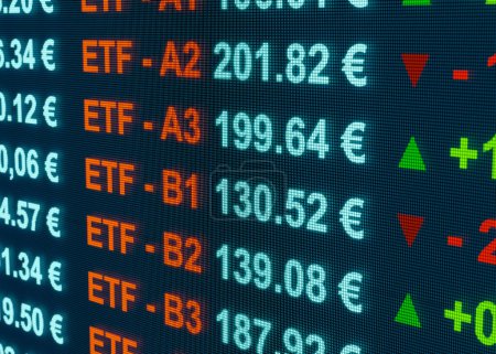Téléchargez les photos : ETF (Exchange Traded Funds) avec prix en euros et variations. Bourse, ETF, concept de fonds d'investissement. Illustration 3D - en image libre de droit