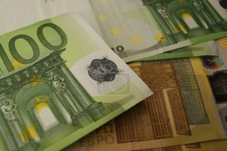 pile de billets en euros. concept d'entreprise et de finance