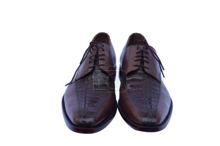 Foto de Zapatos de cuero masculino cerca aislado en blanco - Imagen libre de derechos
