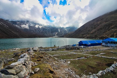 Gokyo Dorf Lodges und Teehäuser heißen Trekker in diesem abgelegenen Teil Nepals willkommen