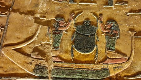 Vue rapprochée de la représentation du Dieu Soleil comme scarabée ou Khepri dans la tombe de Seti I, KV17 à la nécropole thébaine dans la vallée des rois à Louxor, Egypte