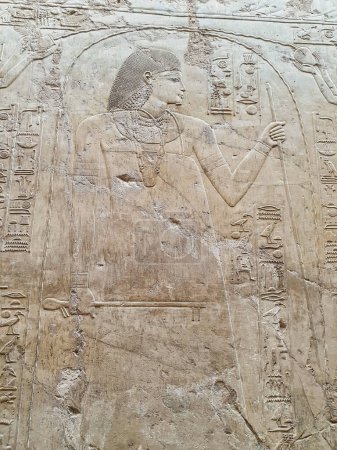 Wunderschönes Wandrelief des Adligen Ramose, Großwesirs der Könige Amenhotel III. und Echnaton im Amarna-Stil im Grab des Ramose, TT55 im Grab der Adligen in Luxor, Ägypten