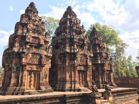 Téléchargez les photos : Lieu historique du Cambodge, Banteay Srei, Lady Temple. - en image libre de droit