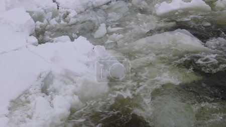 Téléchargez les photos : Polar Explorer Icebreaker, croisière dans les eaux gelées, Finlande. - en image libre de droit