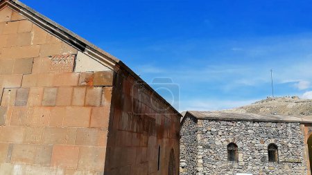 Téléchargez les photos : Attractions touristiques culturelles de l'Arménie, monastère Khor Virap. - en image libre de droit
