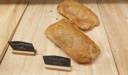 Ciabatta-Laibe in der Bäckerei. 