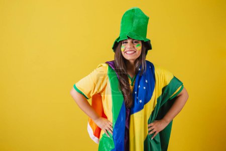Téléchargez les photos : Femme supporter du Brésil, coupe du monde 2022, drapeau coloré, lgbt, diversité, sexualité. - en image libre de droit