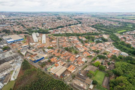 Téléchargez les photos : Leme, Sao Paulo, Brésil - Vers octobre 2022 : Leme, ville à l'intérieur de Sao Paulo. Vue aérienne - en image libre de droit
