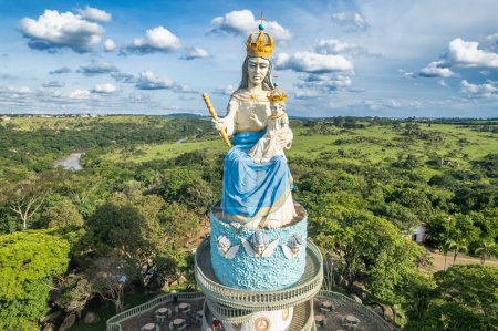Téléchargez les photos : Salto, So Paulo, Brésil - Vers février 2023 : Vue aérienne de Salto, Monument à la Patronne - en image libre de droit