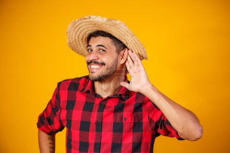 Foto de Hombre brasileño vestido con ropa típica para la Festa Junina - Imagen libre de derechos