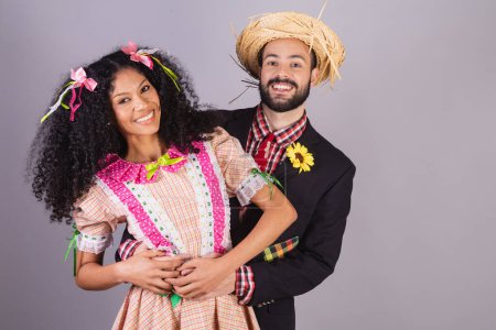 Téléchargez les photos : Couple portant des vêtements typiques de Festa Junina, Arraial, Festa de So Joo. - en image libre de droit
