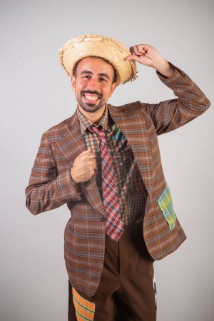 Foto de Hombre brasileño vistiendo ropa de fiesta junina. Arraial, Fiesta del retrato vertical So Joo - Imagen libre de derechos