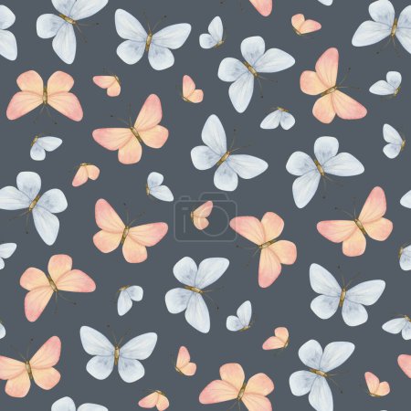 Téléchargez les photos : Papillons pâles roses et bleus motif aquarelle sans couture sur fond bleu poussière pour chambre de bébé, décoration de pépinière et tissus de Pâques. - en image libre de droit